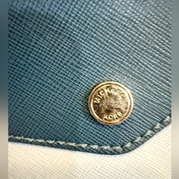 Michael Kors SAMPLE Greenwich Small Crossbody Bag in 2-Tone Blue Leather - Picture 4 of 9